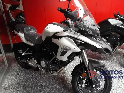 Benelli Otros TRK 502