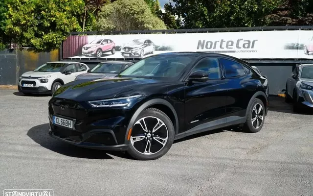 Ford Mustang Mach-E 75.7 kWh Premium AWD