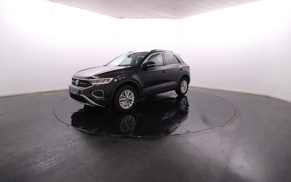 Volkswagen T-Roc 1.0 TSI Life 110cv / Vidros Escurecidos / LED / JLL