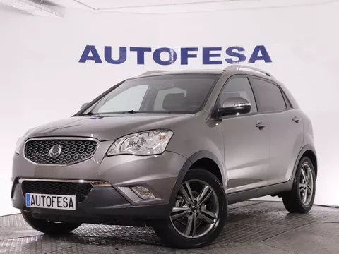 Ssangyong Korando 2.0 D20T LIMITED 4X2 175CV 5P # CUERO, PARKTRONIC