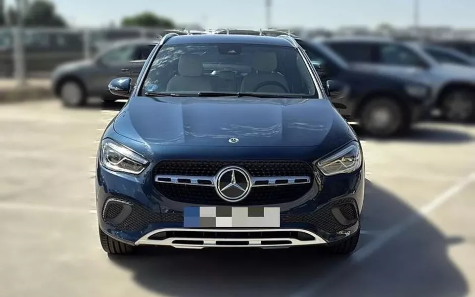 MERCEDES-BENZ Clase GLA 250 e AMG