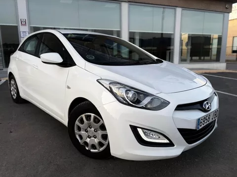 HYUNDAI i30 i30 1.4CRDi Klass - 8499€ en Andujar