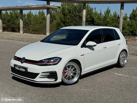 VW Golf 2.0 TSI GTI DSG Performance
