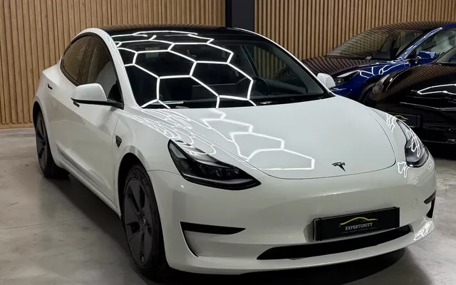 Tesla Model 3 Standard RWD