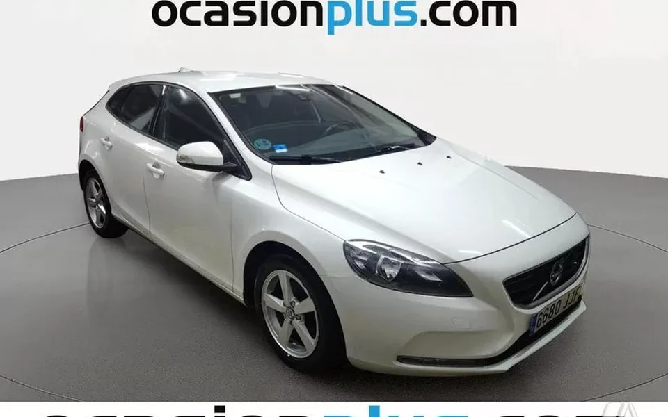 VOLVO V40 V40 D2 Kinetic 120 - 10490€ en Vitoria-gasteiz