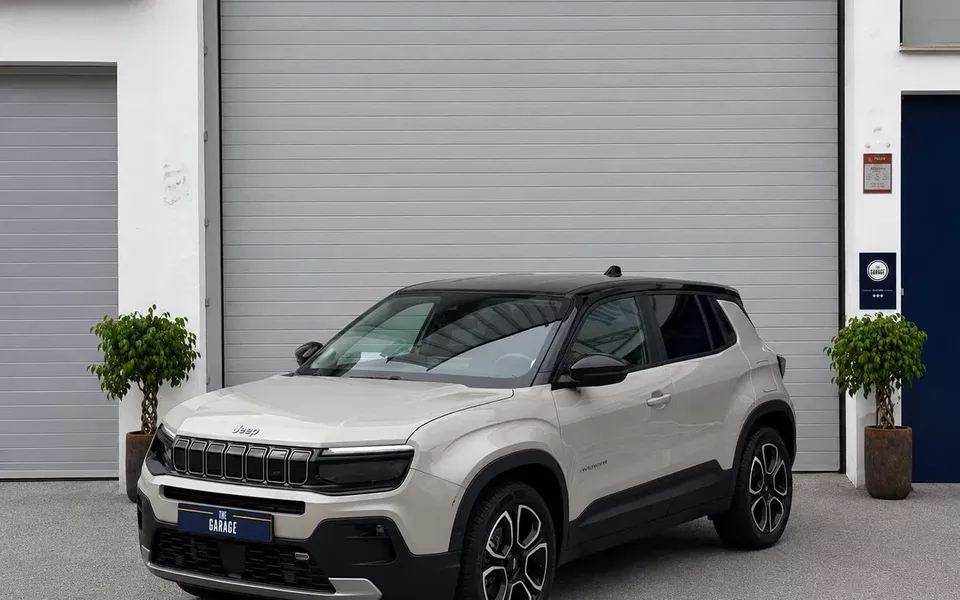 Jeep Avenger 54 kWh Summit Plus