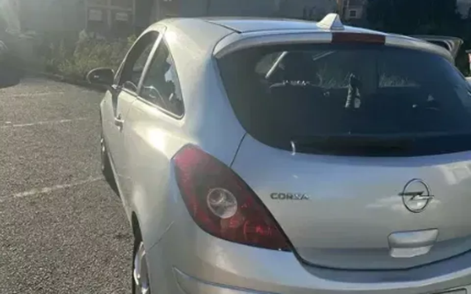 Opel Corsa 1.2 Black Edition