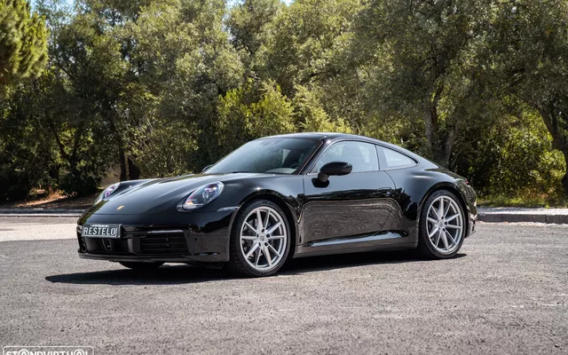Porsche 911 (992) Carrera PDK
