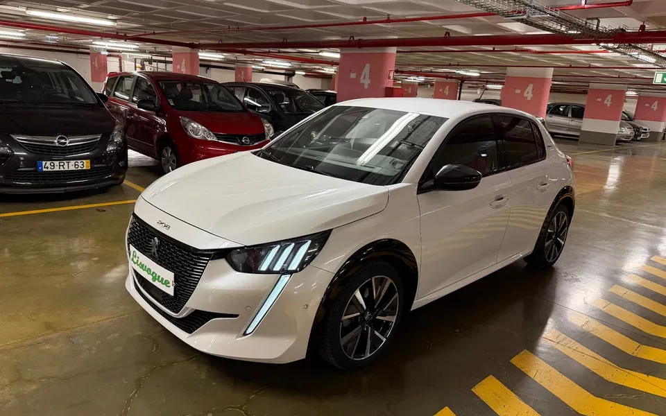 Peugeot 208 1.2 PureTech GT Line EAT8