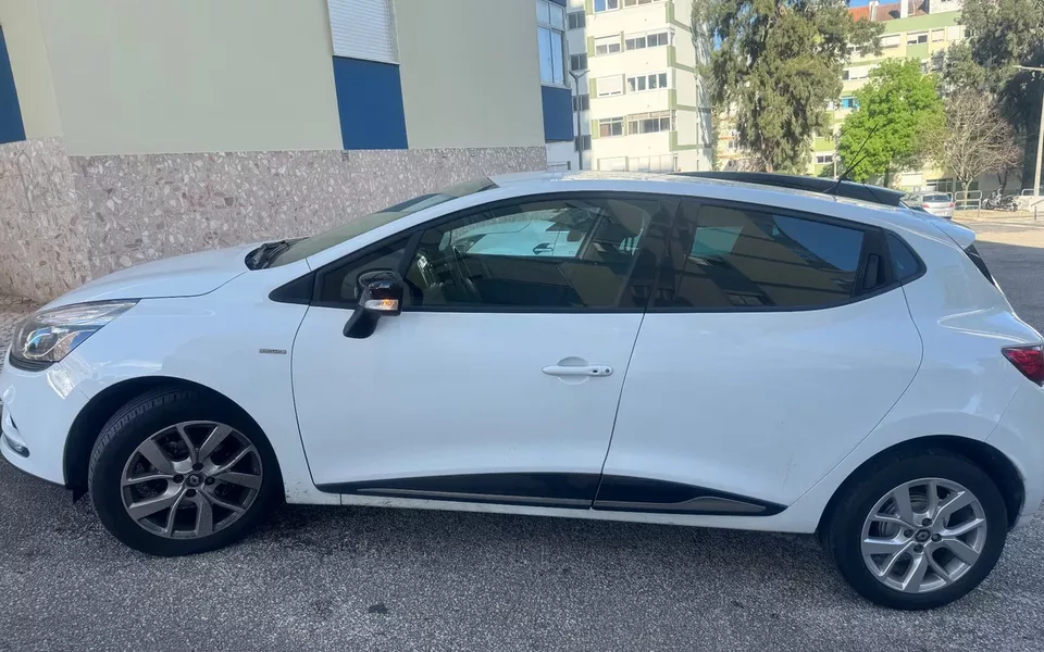 Renault Clio 0.9 TCe Limited Bi-Fuel
