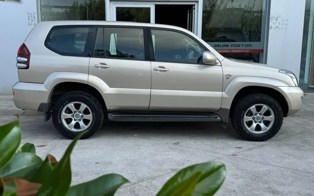 TOYOTA Land Cruiser Land Cruiser D-4D VX