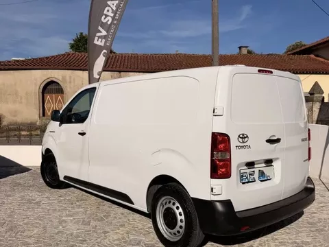 Toyota Proace Verso Electric (50 kWh) L1 (9L) Flow