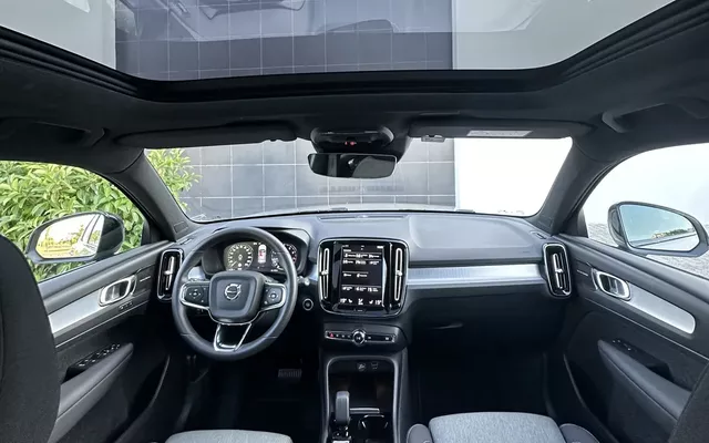 Volvo XC 40 1.5 T2 Plus Dark Auto