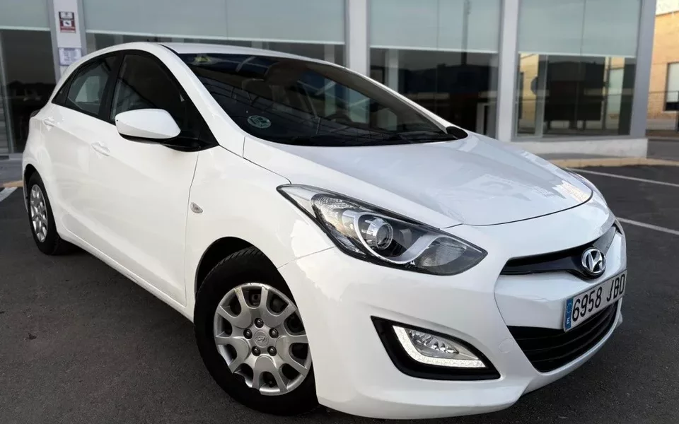 HYUNDAI i30 i30 1.4CRDi Klass - 8499€ en Andujar