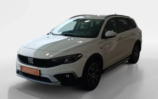Fiat Tipo Station Wagon Cross 1.5 GSE T4 Cross DCT