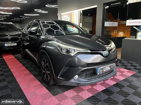 Toyota C-HR 1.8 Hybrid Square Collection