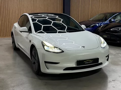 Tesla Model 3 Standard Range Plus RWD