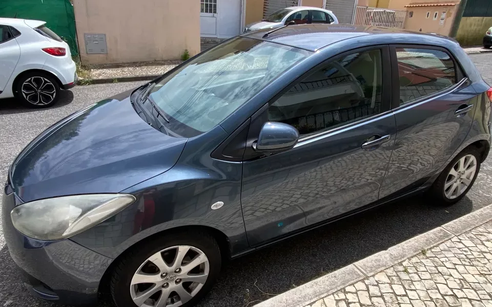 Mazda 2