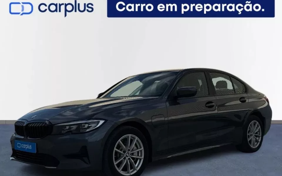 BMW 330 e Auto