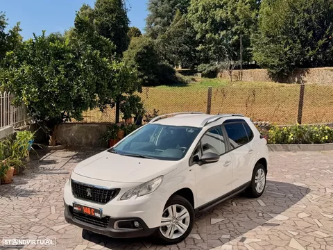 Peugeot 2008 1.2 PureTech Style