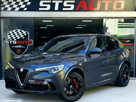 Alfa Romeo Stelvio V6 2.9 Bi-Turbo AT8-Q4 Quadrifoglio