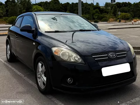 Kia Ceed S Coupé 1.4 CVVT EX ISG