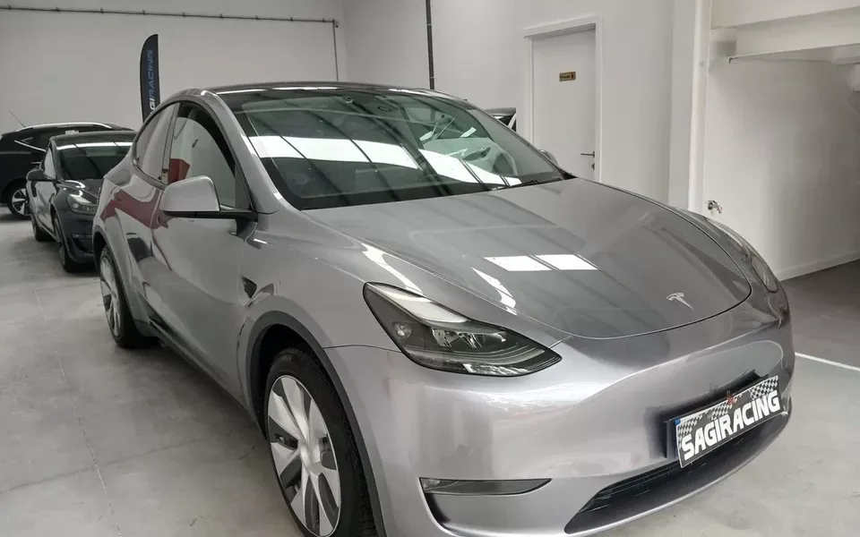 Tesla Model Y Long Range Dual Motor AWD