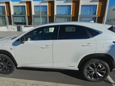 Lexus NX 300h F Sport 4WD