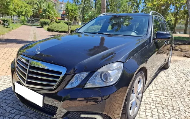 Mercedes-Benz E 220 CDi Avantgarde BE Auto.