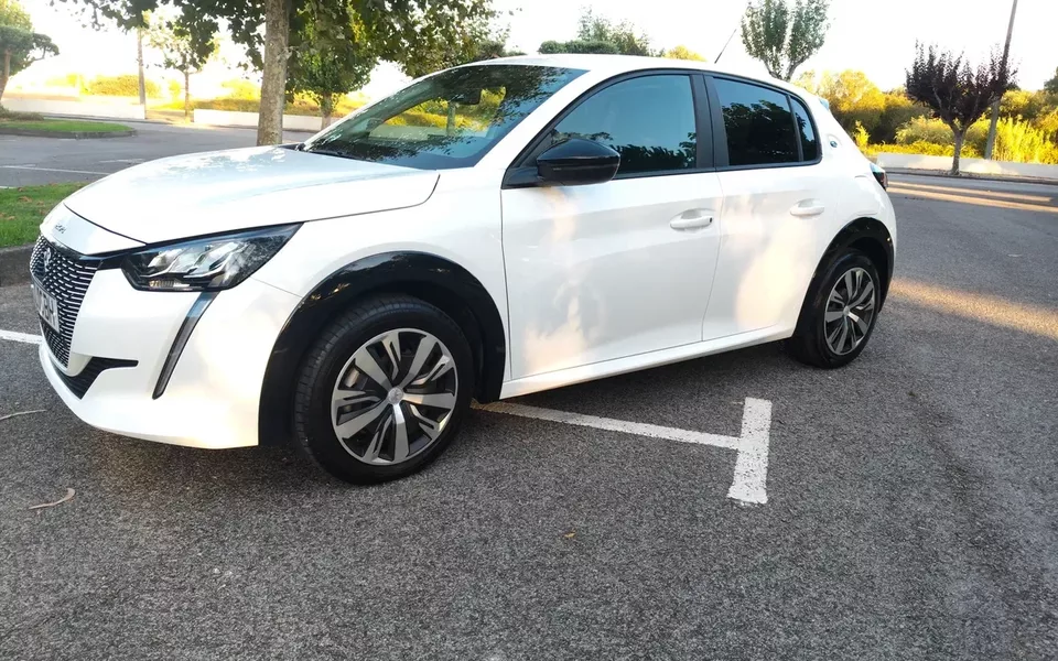 Peugeot e-208 50 kWh Active