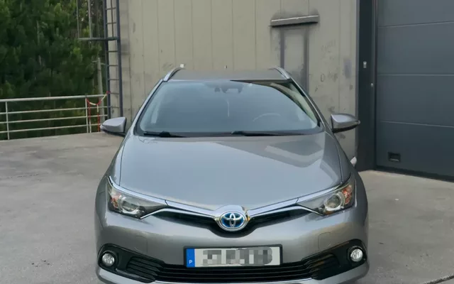Toyota Auris Touring Sports 1.8 HSD Square Collection