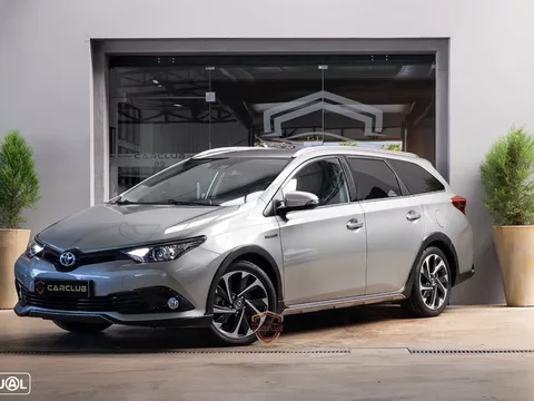 Toyota Auris Touring Sports 1.8 HSD Comfort+Navi
