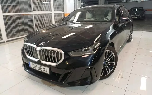 BMW i5 Touring eDrive40