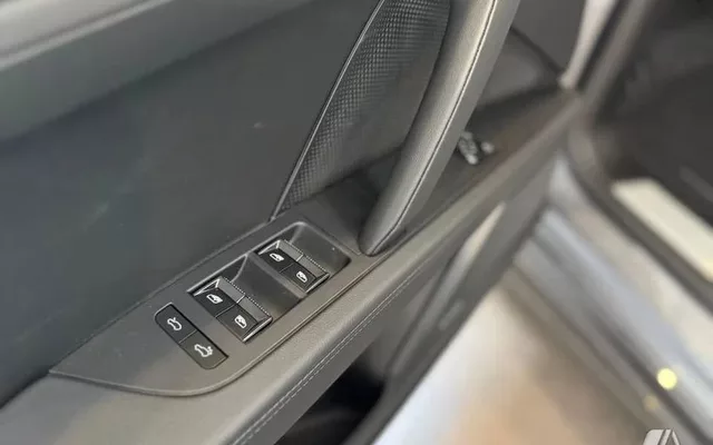 PORSCHE Cayenne Cayenne Electric