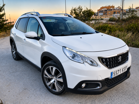 PEUGEOT 2008 2008 1.2 PureTech S&S Allure EAT6 110