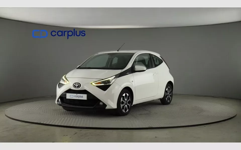 TOYOTA Aygo Aygo 70 x-play