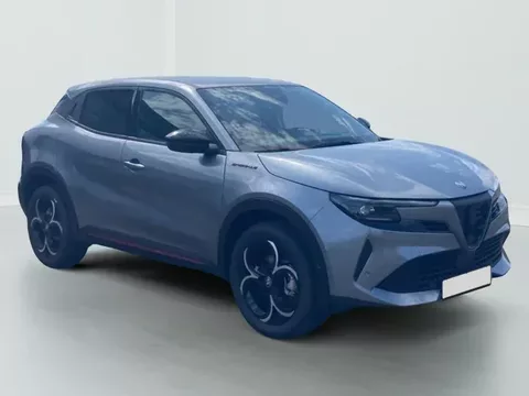 Alfa Romeo Junior 1.2 ibrida 145 speciale e-dct6 Zéro km immatriculé