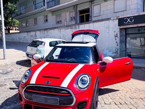 MINI 3 Portas John Cooper Works Auto Desportiva