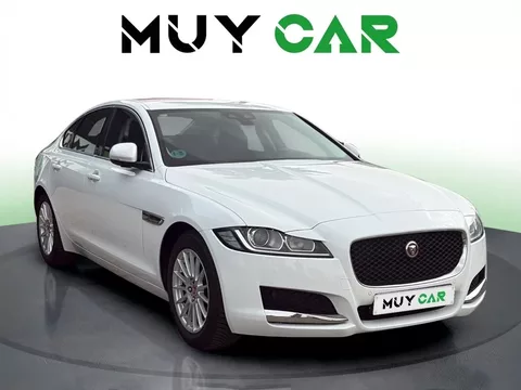 JAGUAR XF XF 2.0i4D Pure Aut. 180