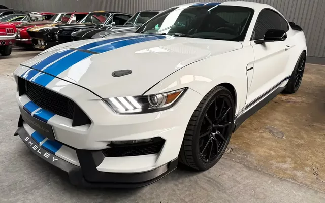 Ford Mustang Shelby GT350 5.2 V8