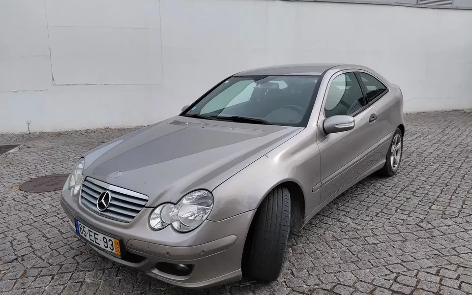 Mercedes-Benz C 220