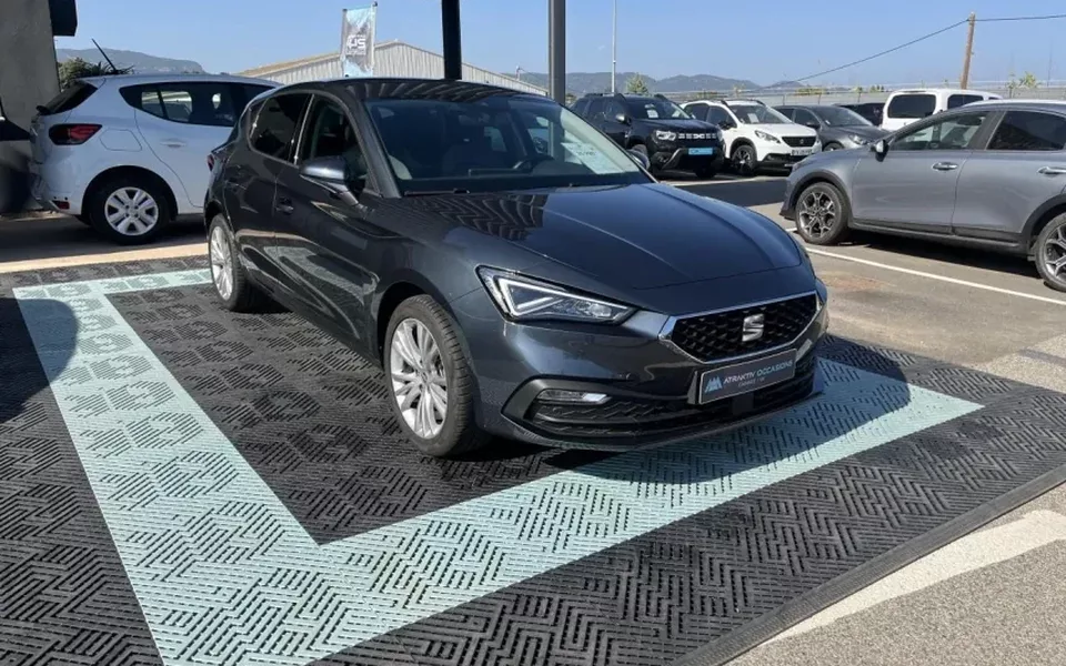 SEAT LEON