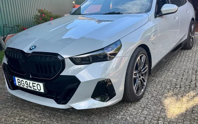 BMW 530 e Pack Desportivo M Pro