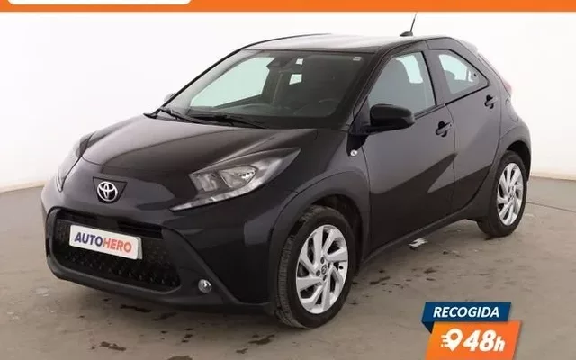 TOYOTA Aygo X Cross 1.0 Play