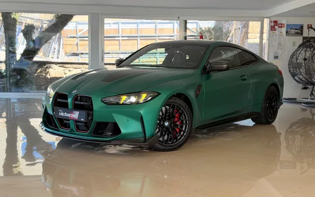 BMW M4 CS