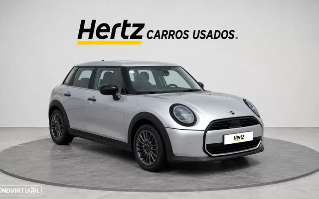 MINI 5 Portas Cooper Premium Essential Auto
