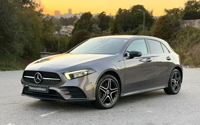 Mercedes-Benz A 250 e AMG Line