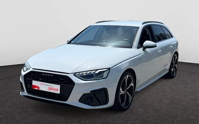 AUDI A4 Avant S-LINE AUTOMAAT 150PK CAMERA SENSOREN CARPLAY GPS FULL LED
