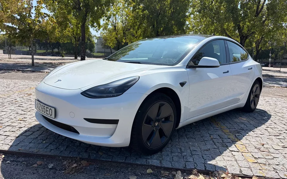 Tesla Model 3 Tração Traseira Premium
