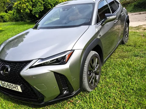 Lexus UX 250h F Sport